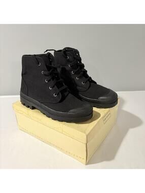 Arizona Jean Company Women’s Canvas All Black High Top Lug Sole Sneakers Size 8